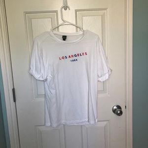 a dupe of a brandy melville los angels t-shirt